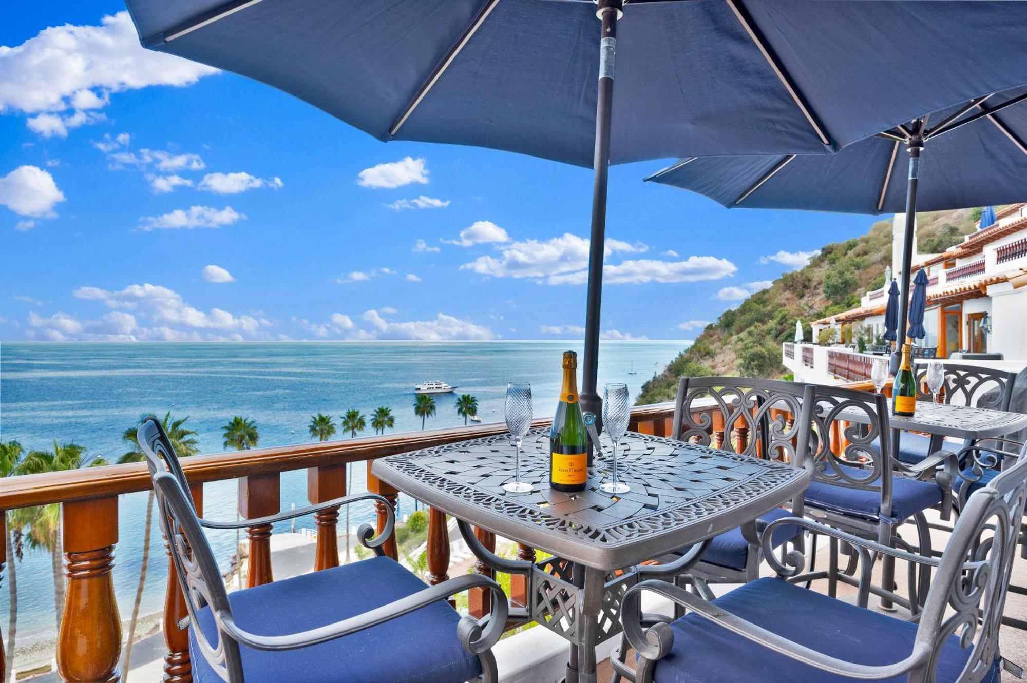 Lux Oceanfront Villa With Breathtaking Views Авалон Екстериор снимка